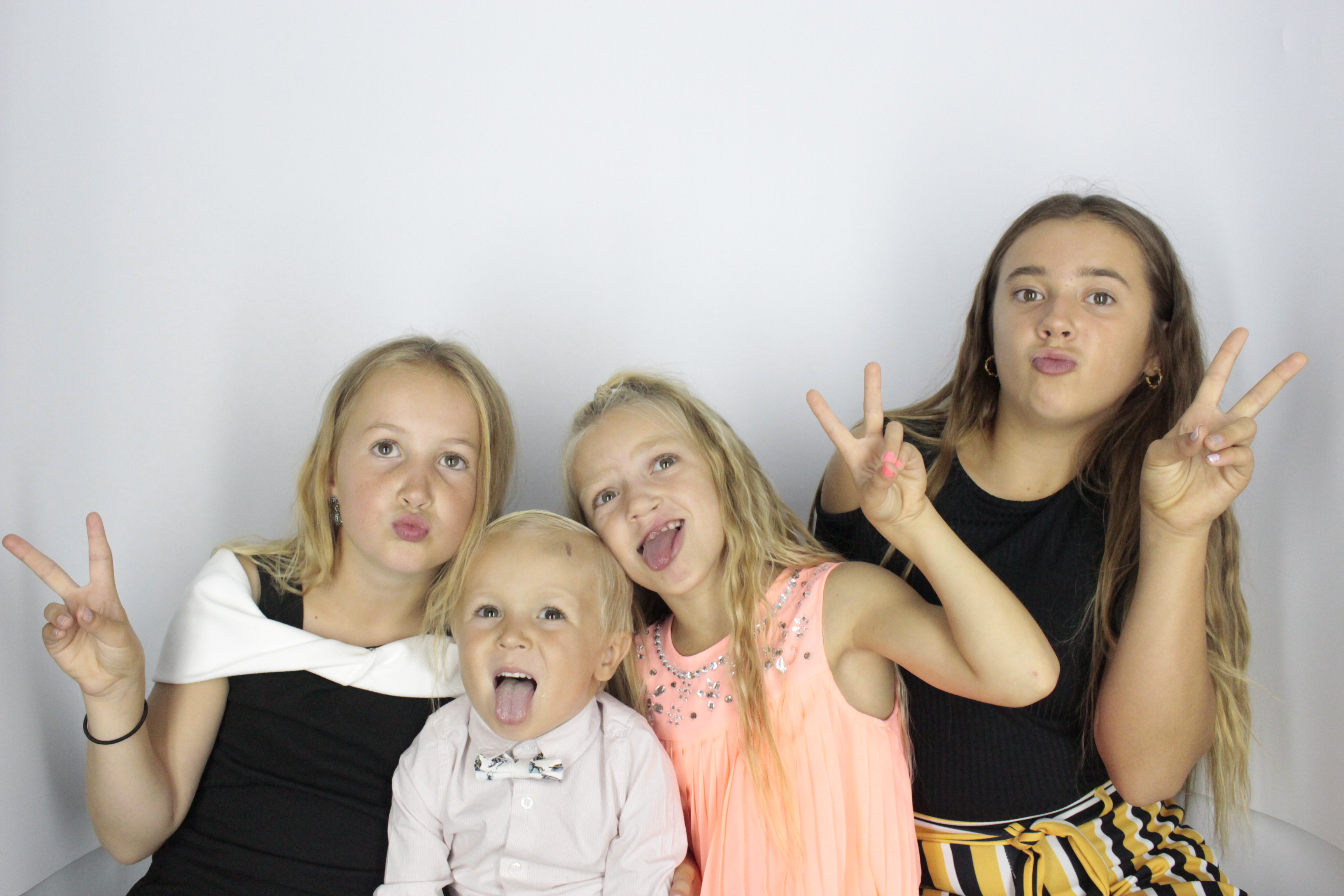  Heather & Daniel's Wedding | View more photos from the event at gallery.myphotoboothexperience.co.uk/u/MyPhotoBoothExperienceLtd/Heather-Daniels-Wedding
